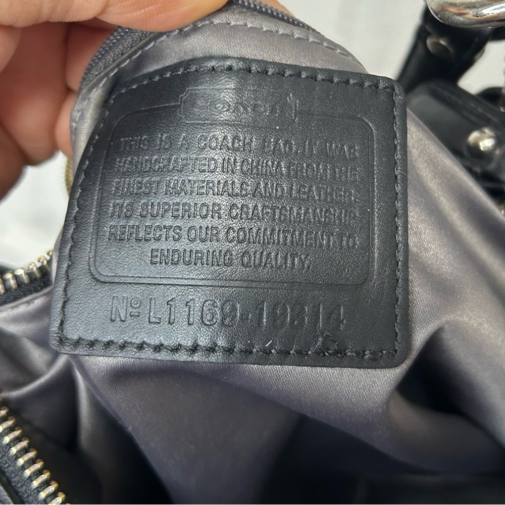 COACH authentic vintage Elegant Black Woven Leather Shoulder Bag/Crossbody Bag - Picture 6 of 9